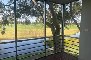 7461 W Country Club Dr N, Sarasota, FL 34243 - Photo 13