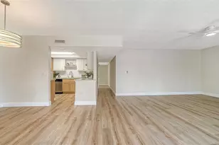 101 Whispering Sands Dr, Sarasota, FL 34242 - Photo 21