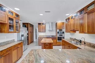 815 Bayshore Rd, Nokomis, FL 34275 - Photo 27