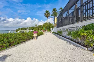 815 Bayshore Rd, Nokomis, FL 34275 - Photo 49