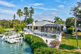 815 Bayshore Rd, Nokomis, FL 34275 - Photo 5