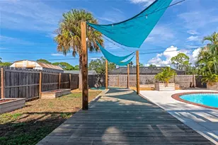 2835 Williamsburg St, Sarasota, FL 34231 - Photo 37