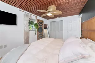 2835 Williamsburg St, Sarasota, FL 34231 - Photo 17