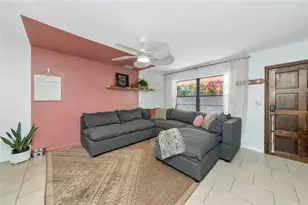 2835 Williamsburg St, Sarasota, FL 34231 - Photo 5