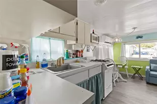 10315 Cortez Road W, Bradenton, FL 34210 - Photo 9