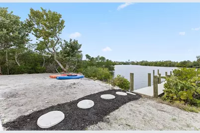 910 Bayshore Drive, Terra Ceia, FL 34250 - Photo 45