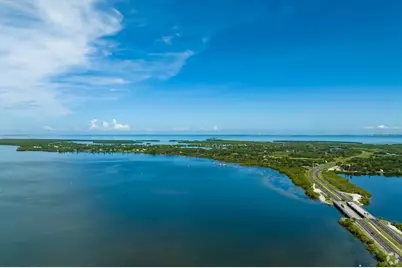 910 Bayshore Drive, Terra Ceia, FL 34250 - Photo 73