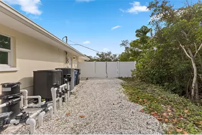 910 Bayshore Drive, Terra Ceia, FL 34250 - Photo 55