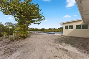 910 Bayshore Dr, Terra Ceia, FL 34250 - Photo 57