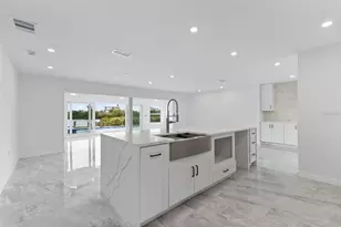 910 Bayshore Dr, Terra Ceia, FL 34250 - Photo 27