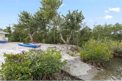 910 Bayshore Drive, Terra Ceia, FL 34250 - Photo 47