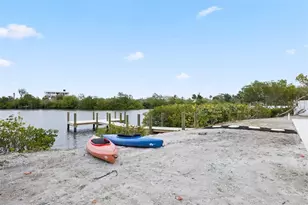 910 Bayshore Dr, Terra Ceia, FL 34250 - Photo 43