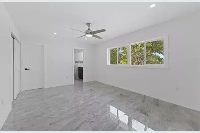 910 Bayshore Drive, Terra Ceia, FL 34250 - Photo 29