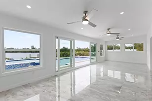 910 Bayshore Dr, Terra Ceia, FL 34250 - Photo 27