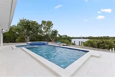 910 Bayshore Drive, Terra Ceia, FL 34250 - Photo 41