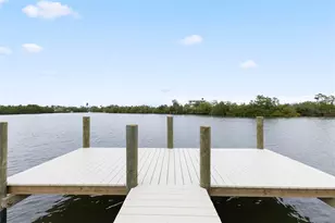 910 Bayshore Dr, Terra Ceia, FL 34250 - Photo 47