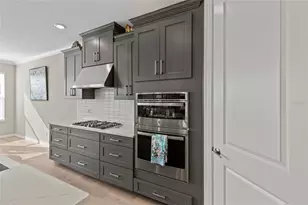 16545 Star Grass Cir, Bradenton, FL 34211 - Photo 9