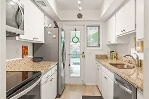 3711 Almeria Ave, Sarasota, FL 34239 - Photo 17