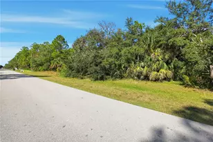 185 33rd Ave NW, Naples, FL 34120 - Photo 7