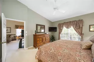 306 Lynbrook Cir, Venice, FL 34292 - Photo 15