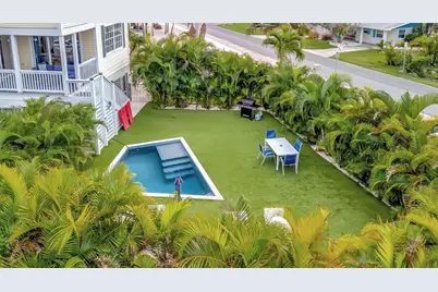 303 58th Street, Holmes Beach, FL 34217 - Photo 3