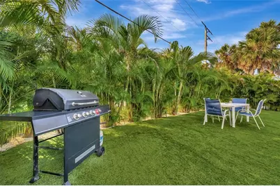 303 58th Street, Holmes Beach, FL 34217 - Photo 77