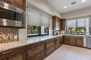 1425 Gulf of Mexico Dr, Longboat Key, FL 34228 - Photo 35