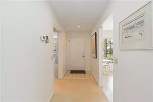 4727 Winslow Beacon, Sarasota, FL 34235 - Photo 5