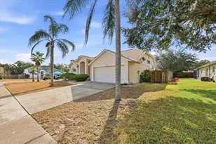 12231 Shady Forest Dr, Riverview, FL 33569 - Photo 9
