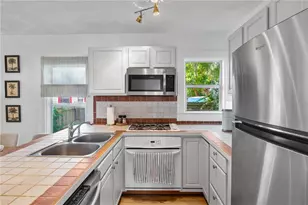 918 16th St W, Bradenton, FL 34205 - Photo 13