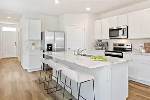 10004 Caddo Dr, Parrish, FL 34219 - Photo 3