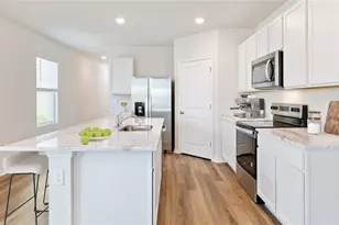 10004 Caddo Dr, Parrish, FL 34219 - Photo 5