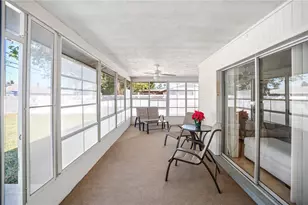 319 Mendez Dr, Sarasota, FL 34243 - Photo 11