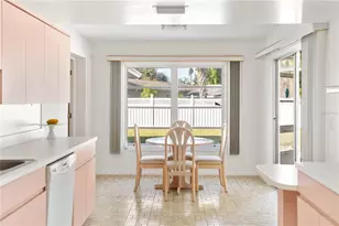 319 Mendez Dr, Sarasota, FL 34243 - Photo 21