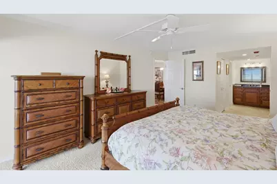 1750 Benjamin Franklin Drive #9B, Sarasota, FL 34236 - Photo 21