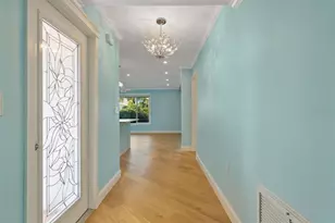 2305 Riverbluff Pkwy, Sarasota, FL 34231 - Photo 13