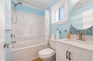 2305 Riverbluff Pkwy, Sarasota, FL 34231 - Photo 11
