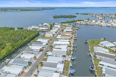 220 Bimini Drive, Palmetto, FL 34221 - Photo 9