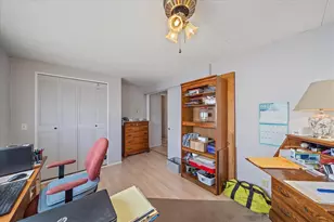 220 Bimini Dr, Palmetto, FL 34221 - Photo 17