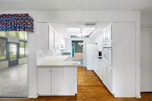 1812 48th St W, Bradenton, FL 34209 - Photo 7