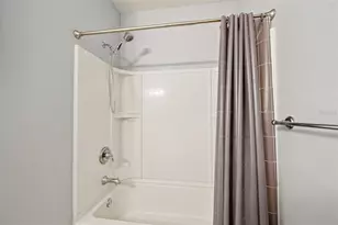 3776 82nd Ave Cir E, Sarasota, FL 34243 - Photo 41