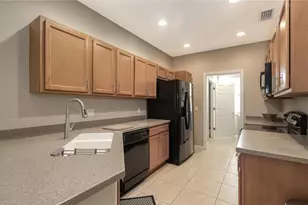 3776 82nd Ave Cir E, Sarasota, FL 34243 - Photo 11