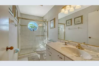 1225 Siesta Bayside Drive #1225B, Sarasota, FL 34242 - Photo 37