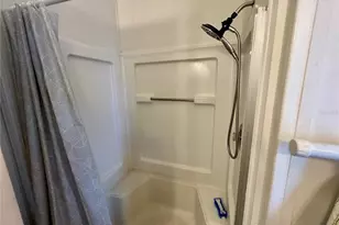 8103 Marie Ln, Ellenton, FL 34222 - Photo 17