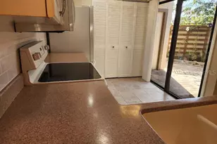 3441 Beekman Pl, Sarasota, FL 34235 - Photo 9