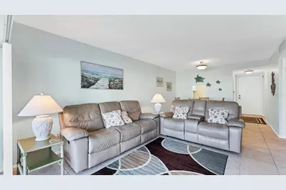 4370 Chatham Drive #104, Longboat Key, FL 34228 - Photo 5