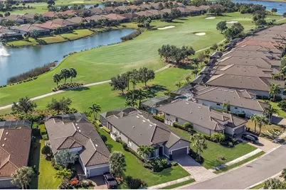 13204 Sorrento Way, Lakewood Ranch, FL 34211 - Photo 3