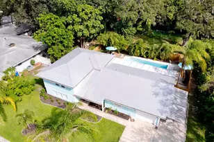 1511 21st St W, Bradenton, FL 34205 - Photo 5