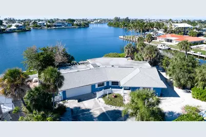 627 Concord Lane, Holmes Beach, FL 34217 - Photo 49