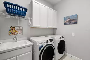 8281 Grande Shores Dr, Sarasota, FL 34240 - Photo 39